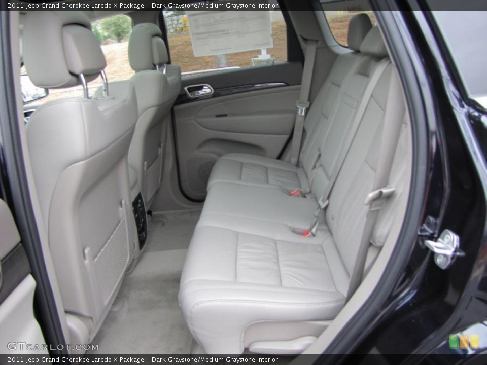 Dark Graystone/Medium Graystone Interior Photo for the 2011 Jeep Grand Cherokee Laredo X Package #41563467