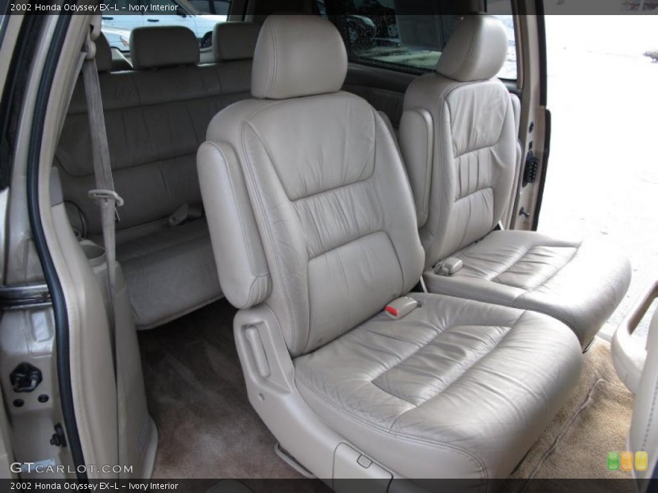 Ivory Interior Photo for the 2002 Honda Odyssey EX-L #41574047