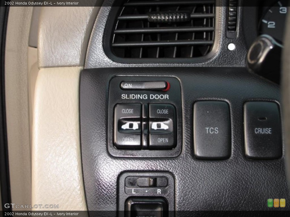 Ivory Interior Controls for the 2002 Honda Odyssey EX-L #41574219
