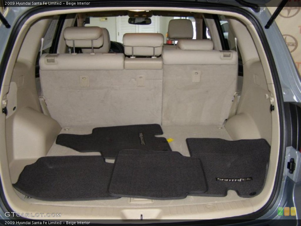 Beige Interior Trunk for the 2009 Hyundai Santa Fe Limited #41581689