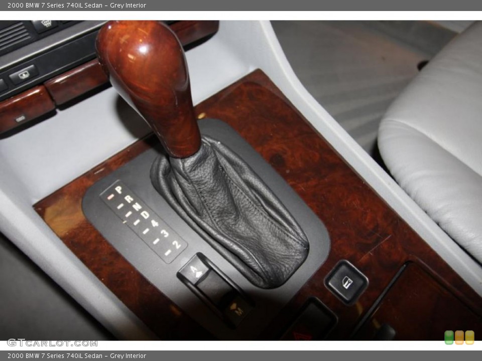 Grey Interior Transmission for the 2000 BMW 7 Series 740iL Sedan #41587701