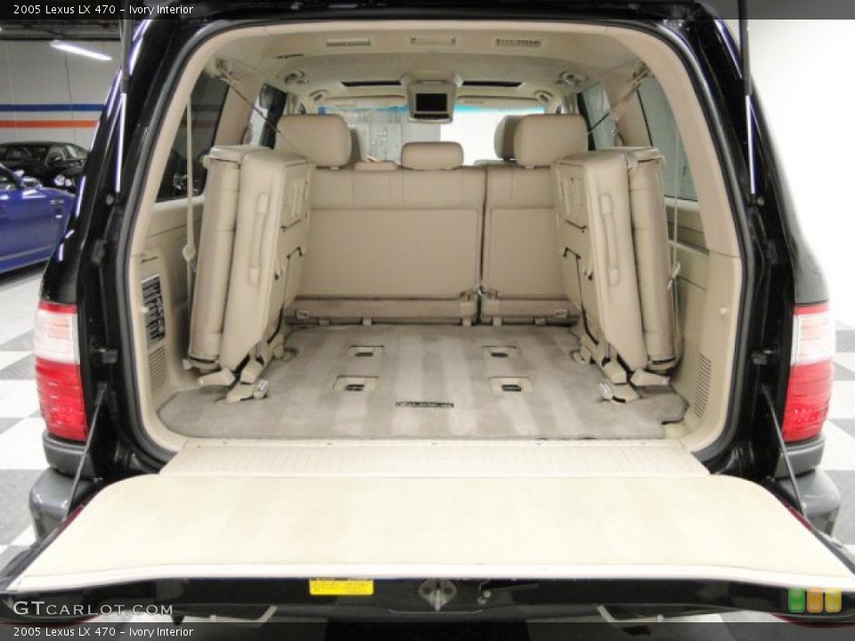 Ivory Interior Trunk for the 2005 Lexus LX 470 #41590471