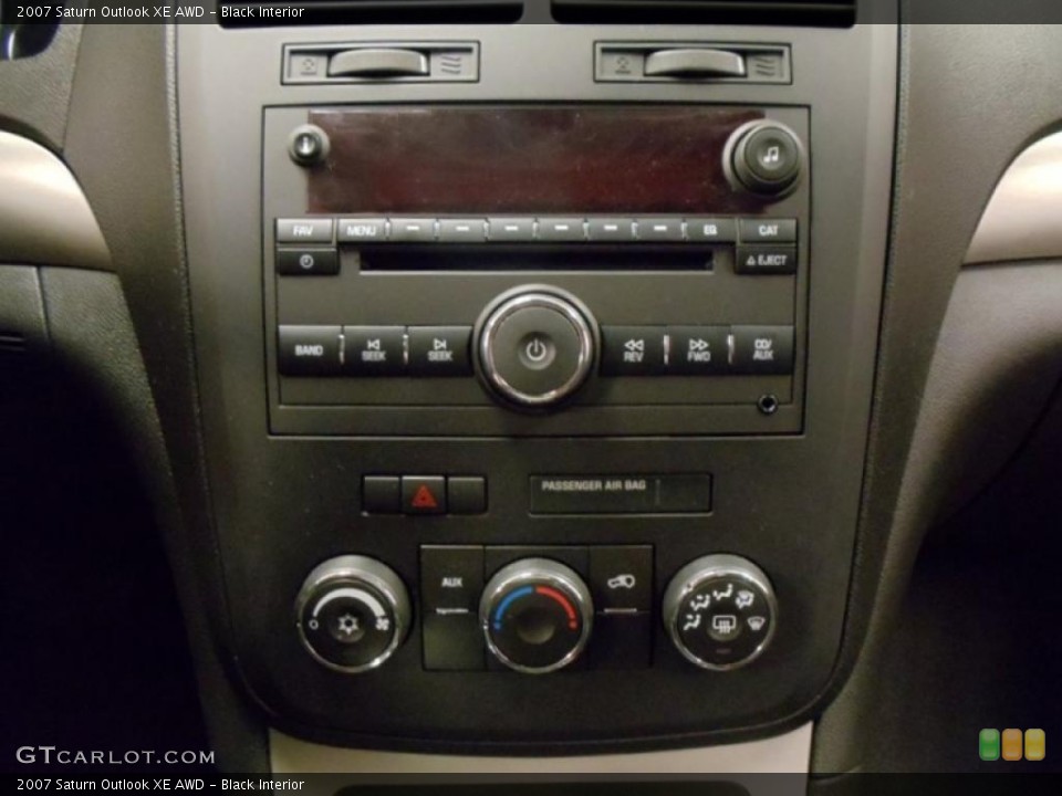 Black Interior Controls for the 2007 Saturn Outlook XE AWD #41595491