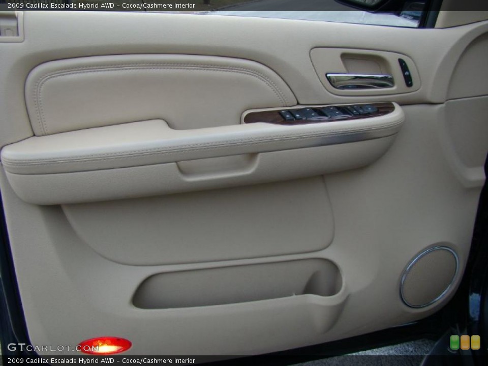 Cocoa/Cashmere Interior Door Panel for the 2009 Cadillac Escalade Hybrid AWD #41596553