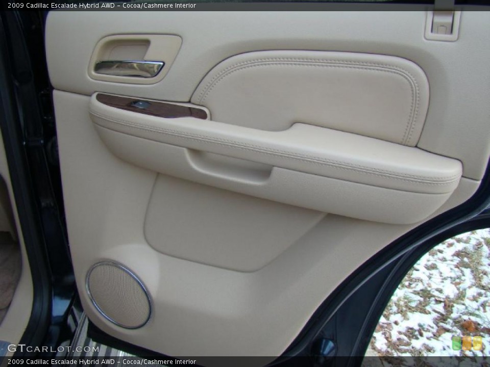 Cocoa/Cashmere Interior Door Panel for the 2009 Cadillac Escalade Hybrid AWD #41596705