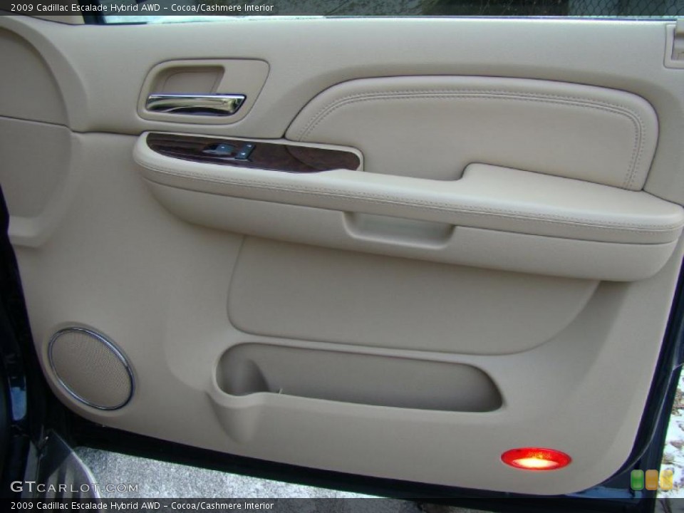Cocoa/Cashmere Interior Door Panel for the 2009 Cadillac Escalade Hybrid AWD #41596737