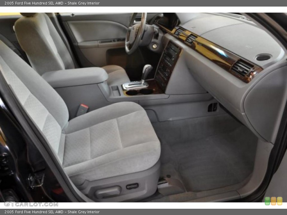 Shale Grey Interior Photo for the 2005 Ford Five Hundred SEL AWD #41598113