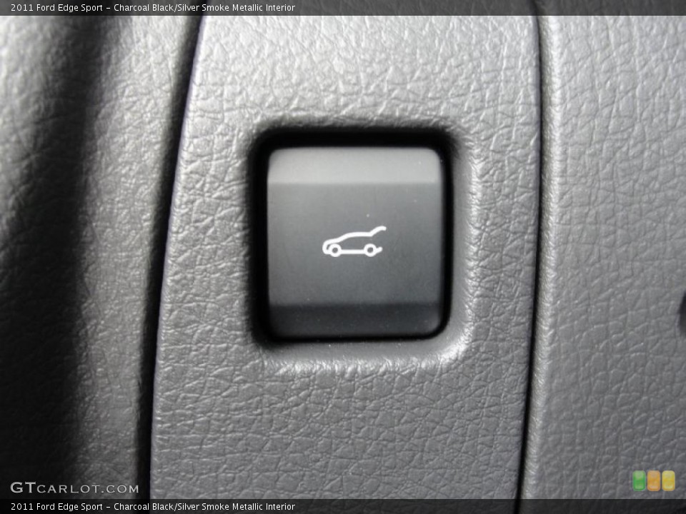 Charcoal Black/Silver Smoke Metallic Interior Controls for the 2011 Ford Edge Sport #41606097