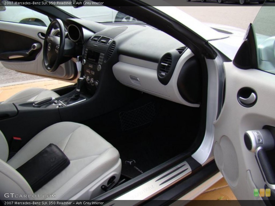 Ash Grey Interior Photo for the 2007 Mercedes-Benz SLK 350 Roadster #41607945