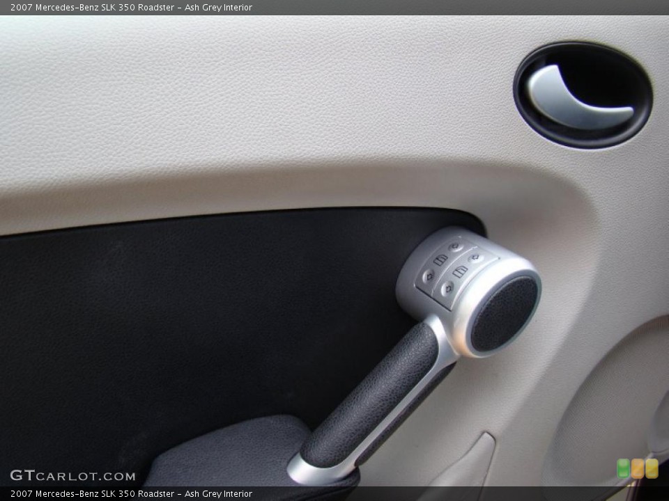 Ash Grey Interior Controls for the 2007 Mercedes-Benz SLK 350 Roadster #41608285