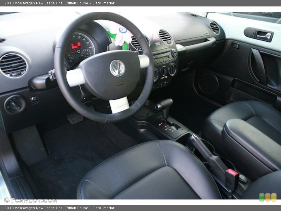 Black 2010 Volkswagen New Beetle Interiors