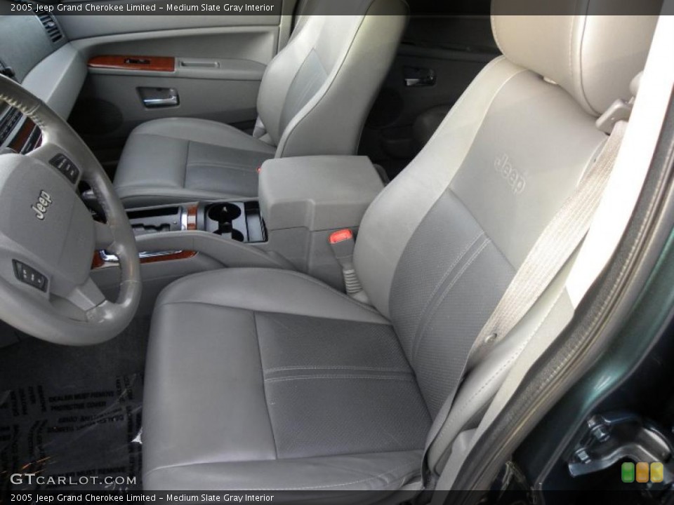 Medium Slate Gray Interior Photo for the 2005 Jeep Grand Cherokee Limited #41624578