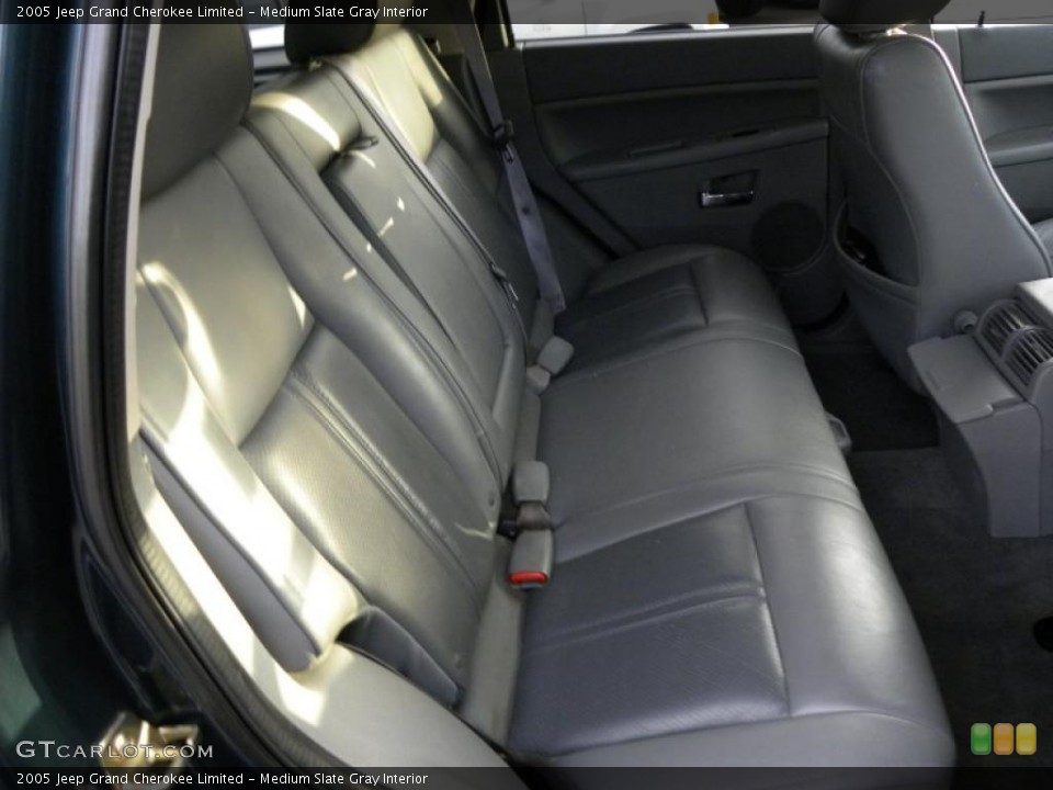 Medium Slate Gray Interior Photo for the 2005 Jeep Grand Cherokee Limited #41624658