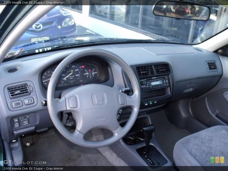 Gray Interior Photo for the 2000 Honda Civic EX Coupe #41640075