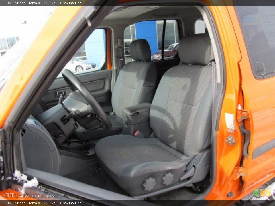 Gray Interior Photo for the 2003 Nissan Xterra XE V6 4x4 #41640927
