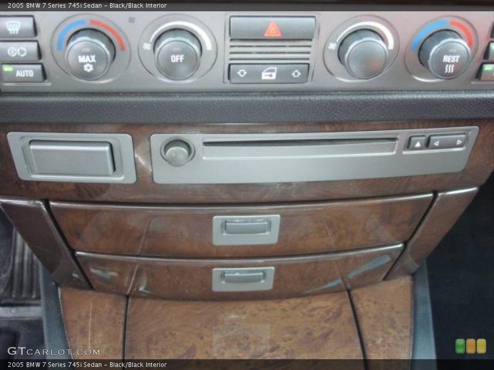 Black/Black Interior Controls for the 2005 BMW 7 Series 745i Sedan #41651627