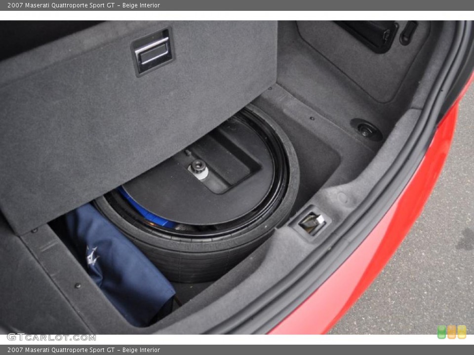 Beige Interior Trunk for the 2007 Maserati Quattroporte Sport GT #41654707