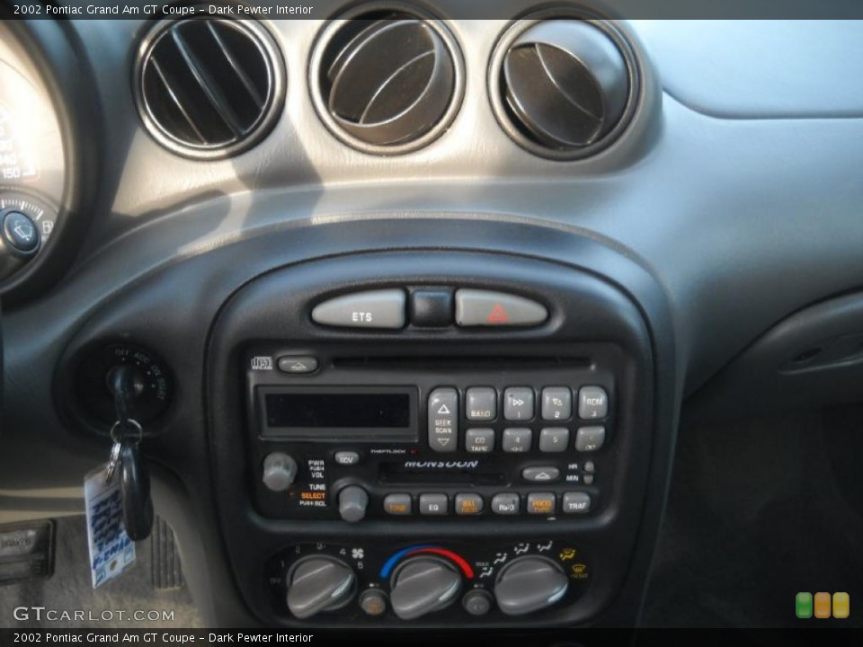 Dark Pewter Interior Controls for the 2002 Pontiac Grand Am GT Coupe #41658887