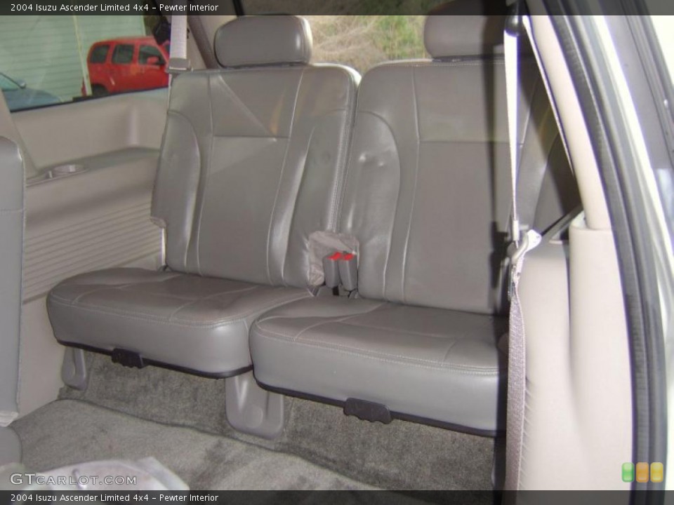 Pewter Interior Photo for the 2004 Isuzu Ascender Limited 4x4 #41669492