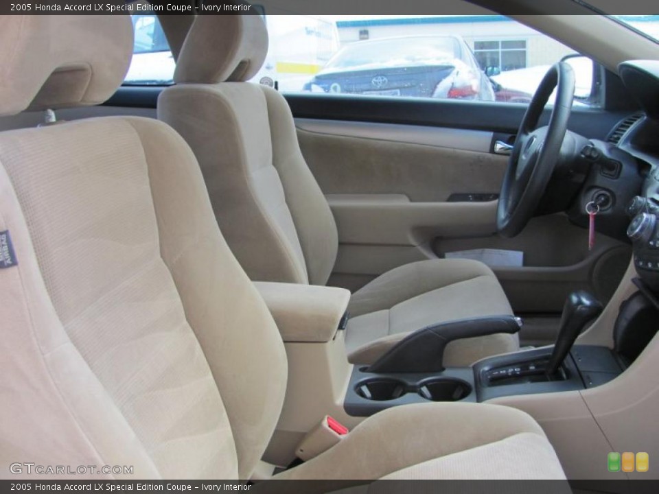 Ivory Interior Photo for the 2005 Honda Accord LX Special Edition Coupe #41671296