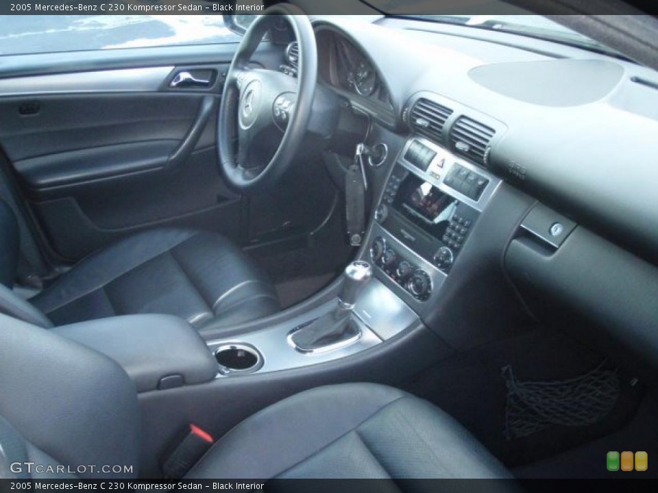 Black Interior Photo for the 2005 Mercedes-Benz C 230 Kompressor Sedan #41680097