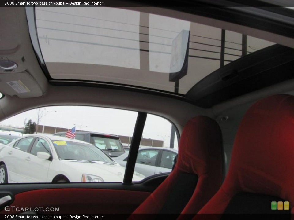 Design Red Interior Sunroof for the 2008 Smart fortwo passion coupe #41690485