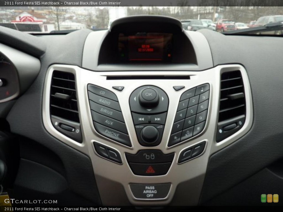 Charcoal Black/Blue Cloth Interior Controls for the 2011 Ford Fiesta SES Hatchback #41695713