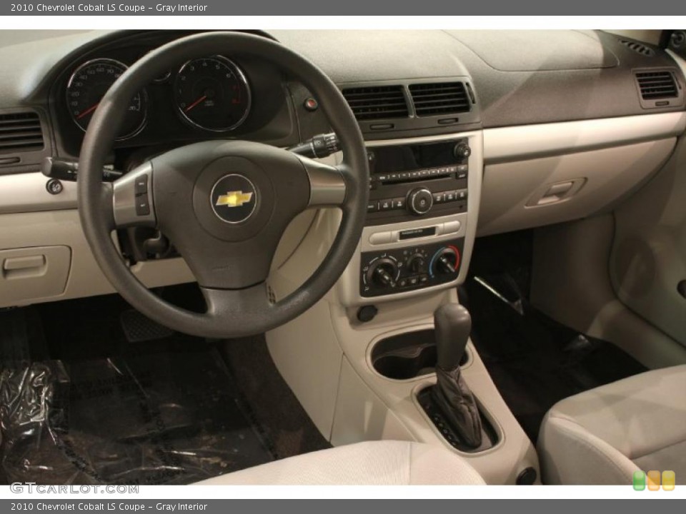 Gray Interior Photo for the 2010 Chevrolet Cobalt LS Coupe #41705970