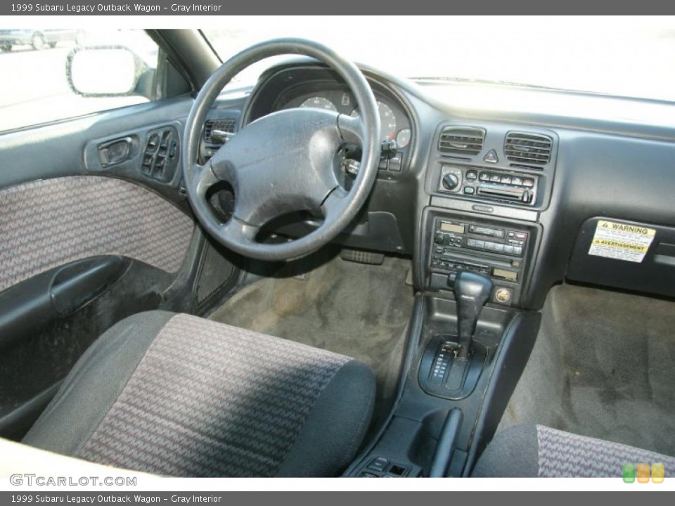 Gray Interior Photo for the 1999 Subaru Legacy Outback Wagon #41707418