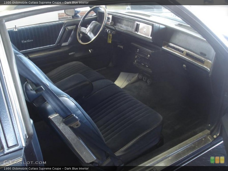 Dark Blue Interior Photo for the 1986 Oldsmobile Cutlass Supreme Coupe #41712118