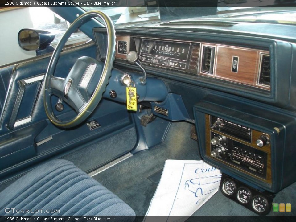 Dark Blue Interior Photo for the 1986 Oldsmobile Cutlass Supreme Coupe #41712182