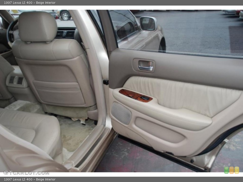 Beige Interior Photo for the 1997 Lexus LS 400 #41712898