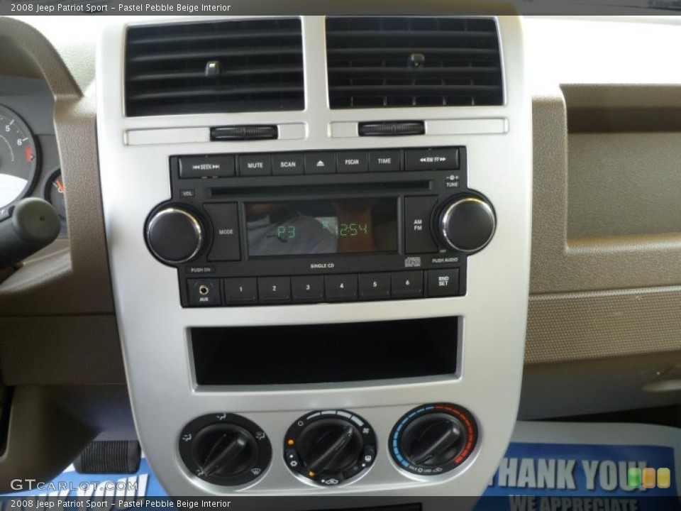 Pastel Pebble Beige Interior Controls for the 2008 Jeep Patriot Sport #41720514