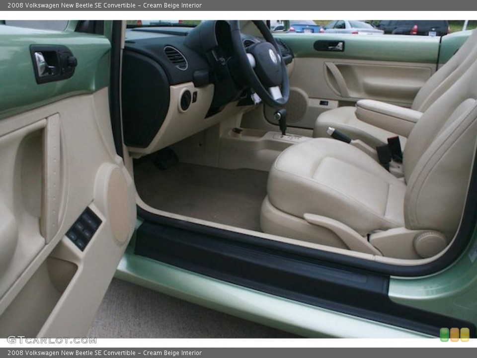Cream Beige Interior Photo for the 2008 Volkswagen New Beetle SE Convertible #41727693