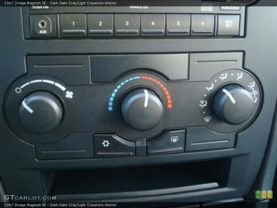 Dark Slate Gray/Light Graystone Interior Controls for the 2007 Dodge Magnum SE #41730235