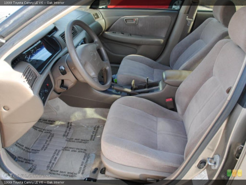 Oak Interior Photo for the 1999 Toyota Camry LE V6 #41736691