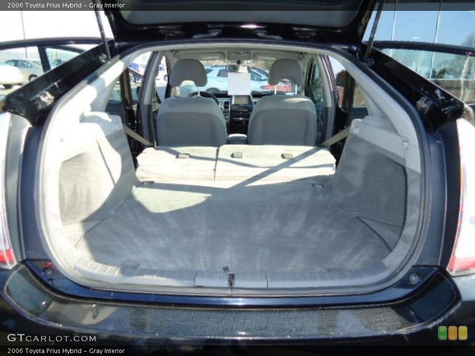 Gray Interior Trunk for the 2006 Toyota Prius Hybrid #41740518