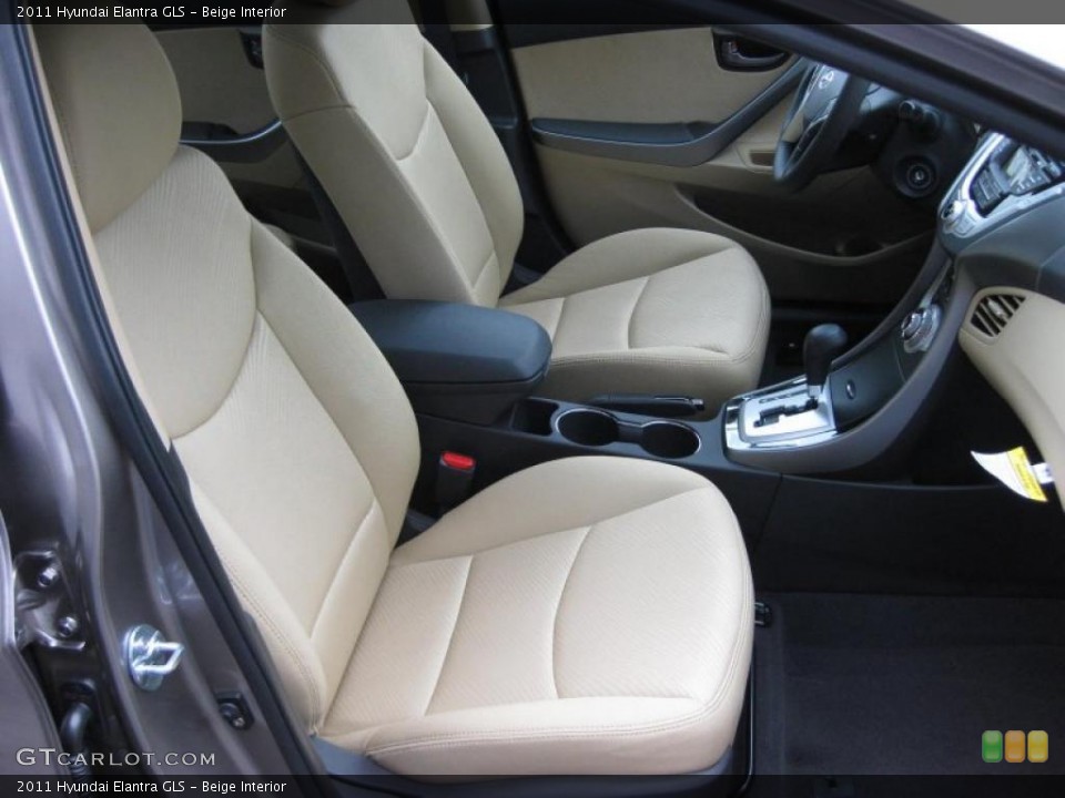 Beige Interior Photo for the 2011 Hyundai Elantra GLS #41740994