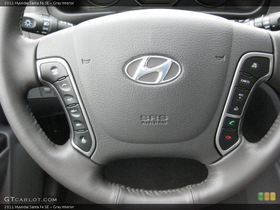 Gray Interior Controls for the 2011 Hyundai Santa Fe SE #41741906
