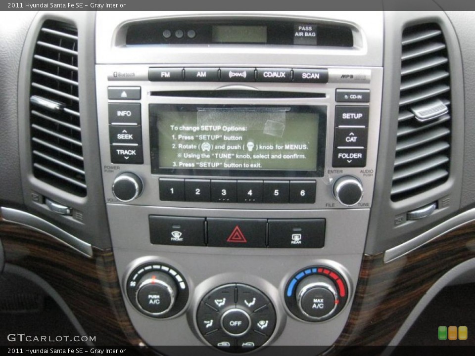 Gray Interior Controls for the 2011 Hyundai Santa Fe SE #41742488