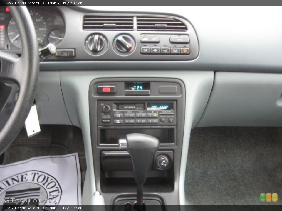 Gray Interior Controls for the 1997 Honda Accord EX Sedan #41744495