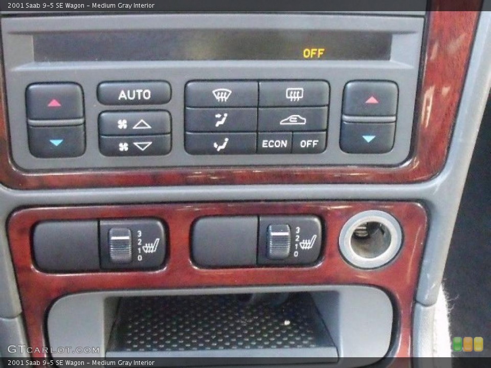 Medium Gray Interior Controls for the 2001 Saab 9-5 SE Wagon #41747611