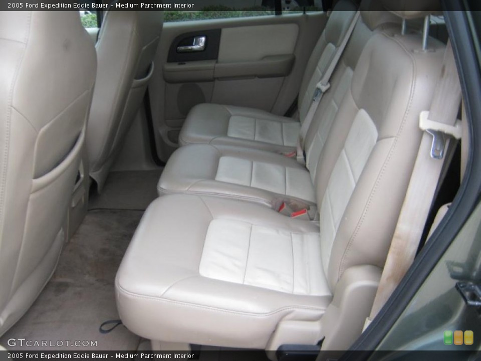 Medium Parchment Interior Photo for the 2005 Ford Expedition Eddie Bauer #41750625