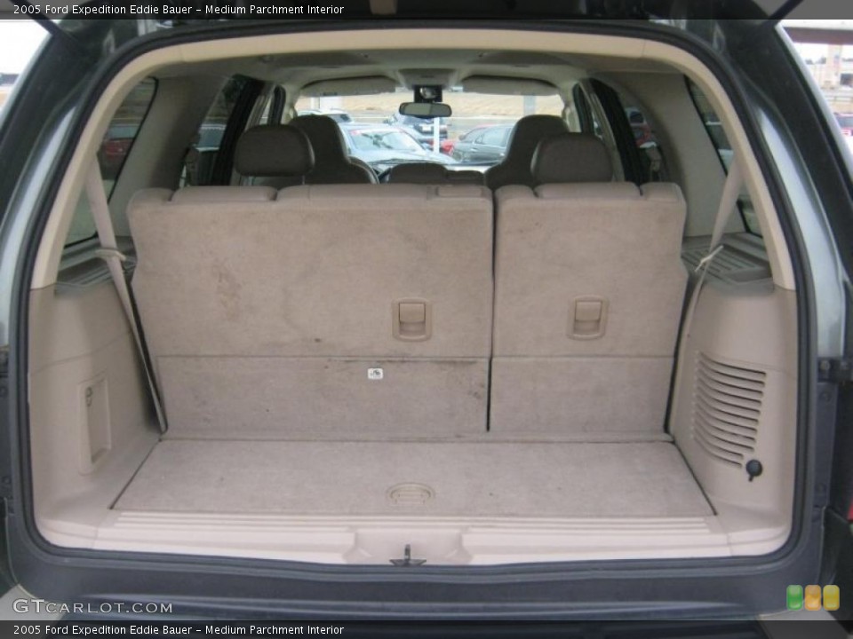 Medium Parchment Interior Trunk for the 2005 Ford Expedition Eddie Bauer #41750724
