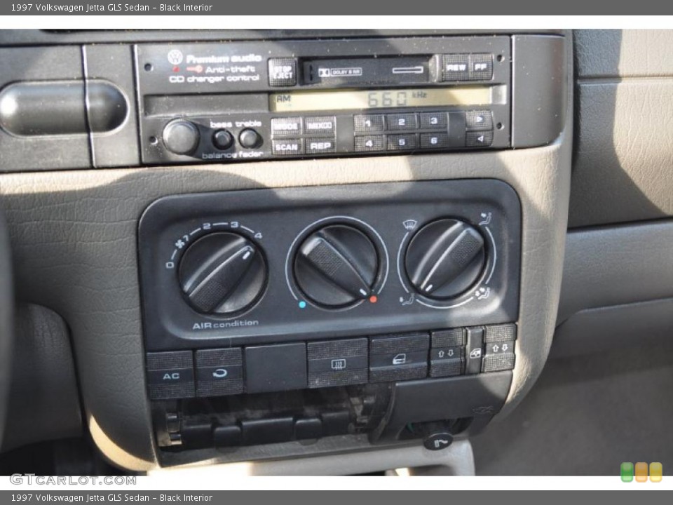 Black Interior Controls for the 1997 Volkswagen Jetta GLS Sedan #41770409