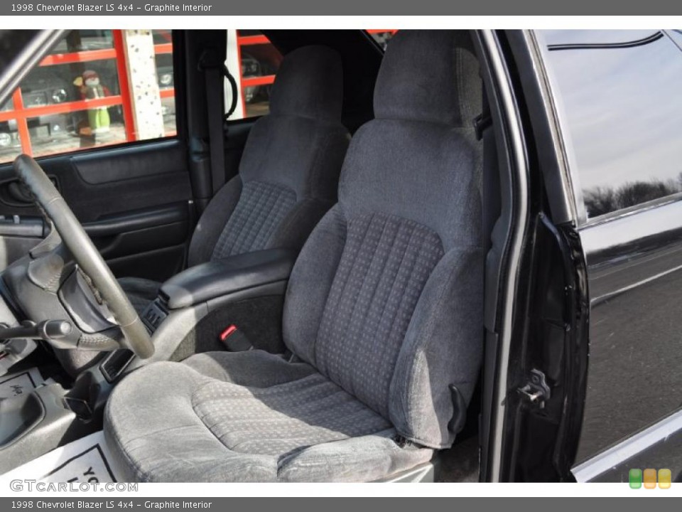 Graphite Interior Photo for the 1998 Chevrolet Blazer LS 4x4 #41771441