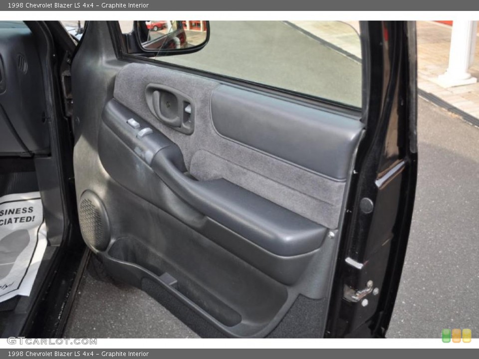 Graphite Interior Door Panel for the 1998 Chevrolet Blazer LS 4x4 #41771597