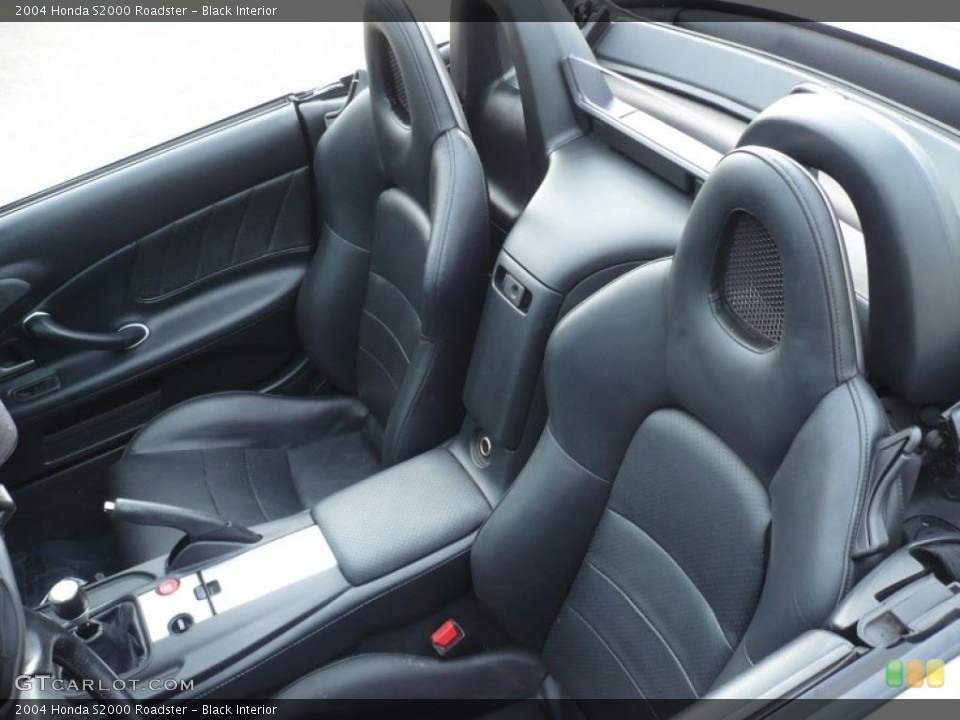 Black Interior Photo for the 2004 Honda S2000 Roadster #41772557