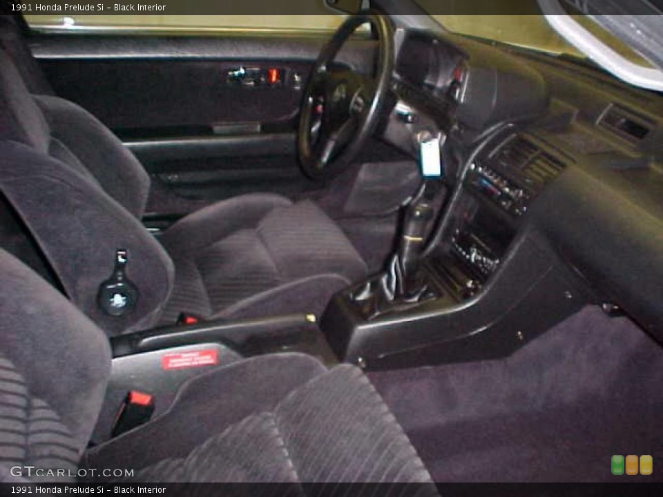 Black Interior Photo for the 1991 Honda Prelude Si #41772597