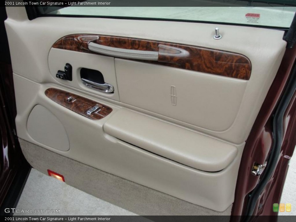 Light Parchment Interior Door Panel for the 2001 Lincoln Town Car Signature #41774137